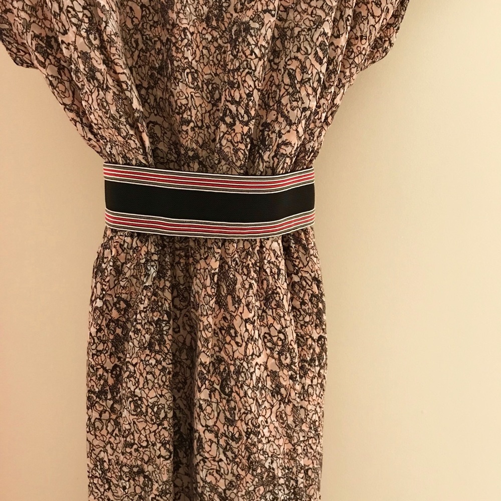 Bcbgeneration Pink Pattern Belted Dress - Size Xs - image 4